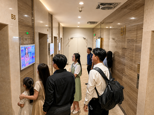 xu hướng xem quảng c&aacute;o thang m&aacute;y tại việt nam
